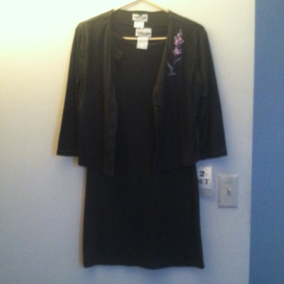 Niki-Lee 2 piece dress set.