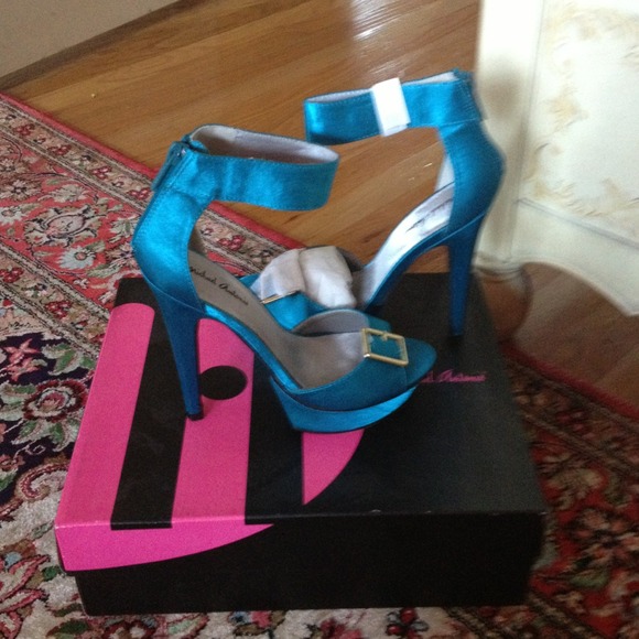 Brand new Michael Antonio heels