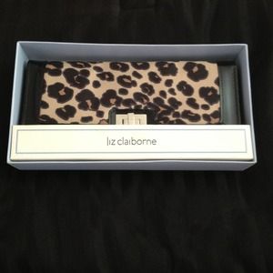 Liz Claiborne wallet