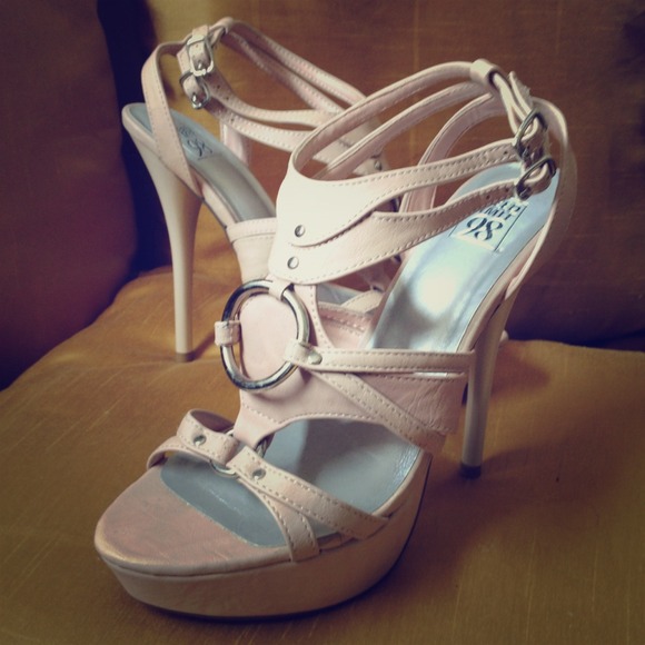 ❌RESERVED @danettec❌$19❌Speed Limit Stiletto Heel