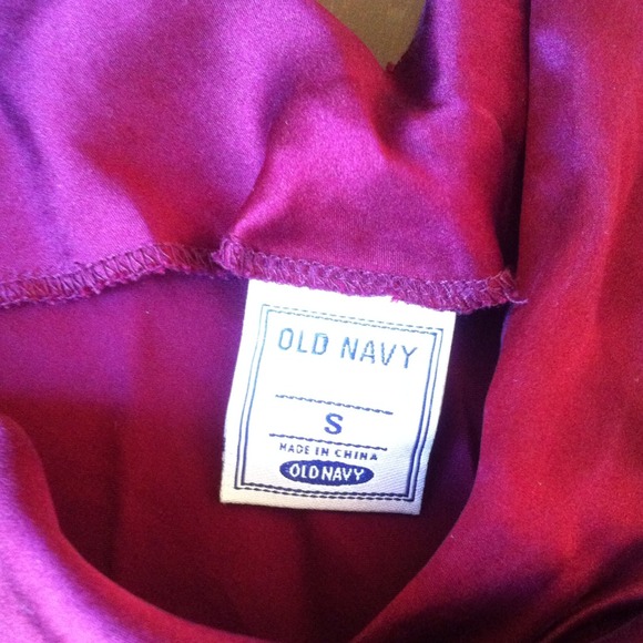 Maroon sleeveless maternity top Small Old Navy