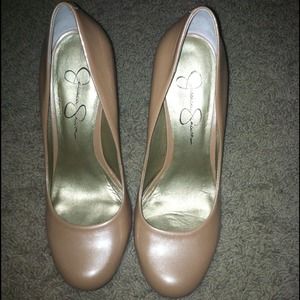 Jessica Simpson Size 8.5 pumps