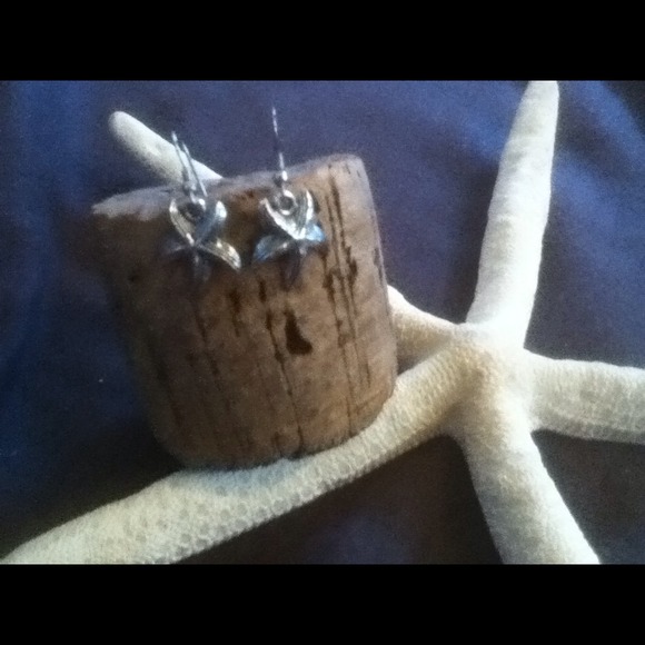 *BUNDLE* Starfish Earrings & Red Belt