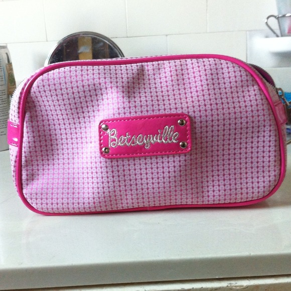 🚫SOLD🚫Betseyville make up bag