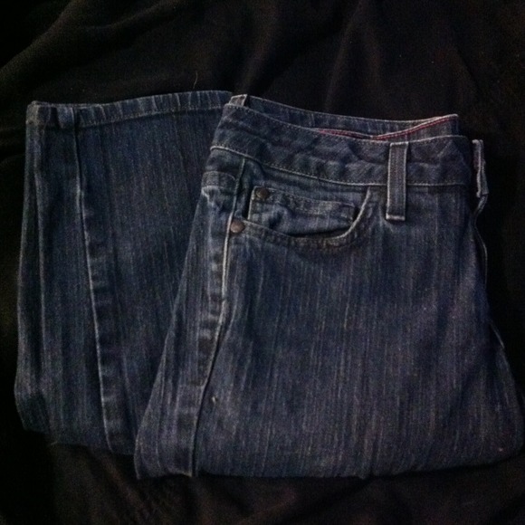 Super cute dark blue skinny jeans!