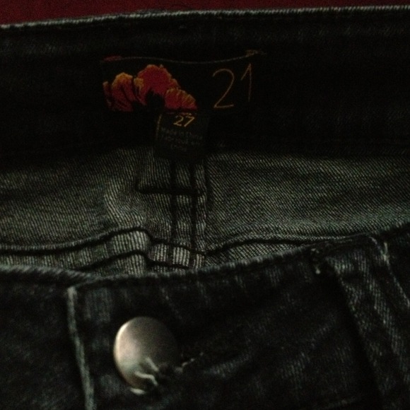 Forever 21 skinny jeans - Picture 2 of 3