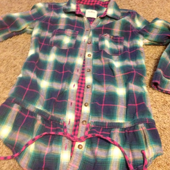 Hollister long sleeve plaid shirt