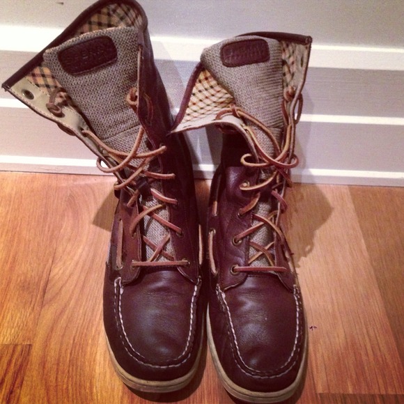 {RESERVED} Leather Sperry Topsider Boots (women's)