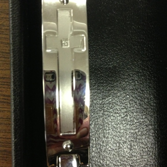 NEW stainless steel bracelet with CROSS