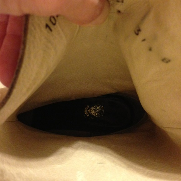 Authentic Vintage Gucci Boots! - Picture 4 of 4