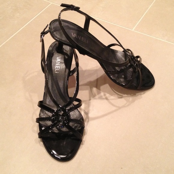 REDUCED!! Vaneli "Modesta" black heels sz 8.5 W