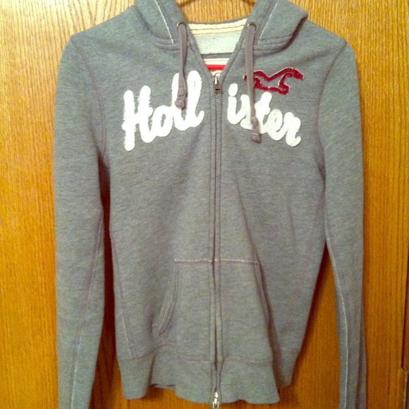 !Reserved! Hollister sweatshirt!