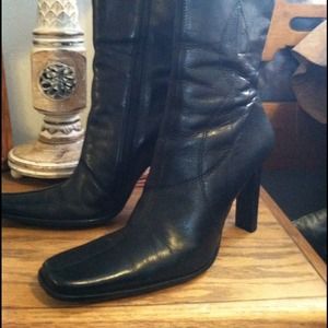 Black leather size 8 Aldo