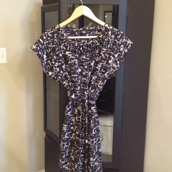 Black and light tan dress - Picture 2 of 2