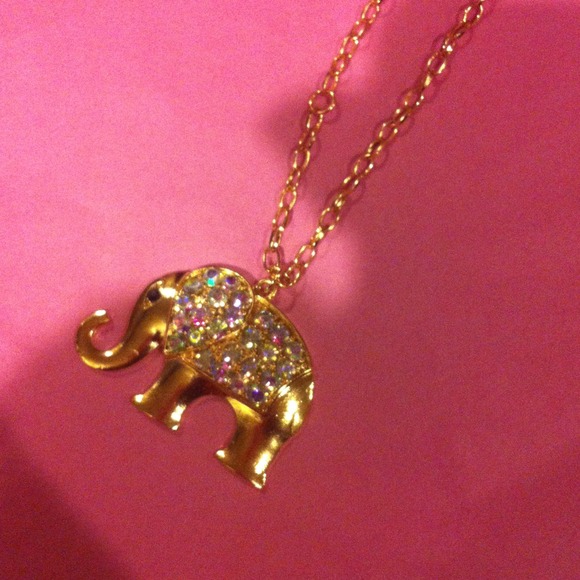 crystallized elephant necklace and crystal studs - Picture 2 of 4