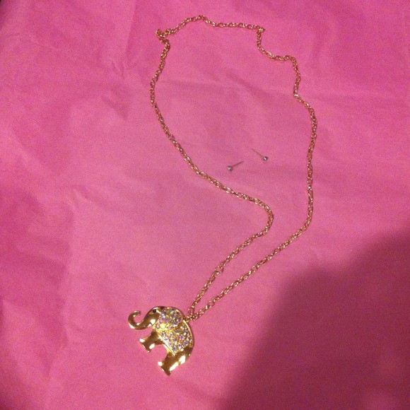 crystallized elephant necklace and crystal studs - Picture 3 of 4