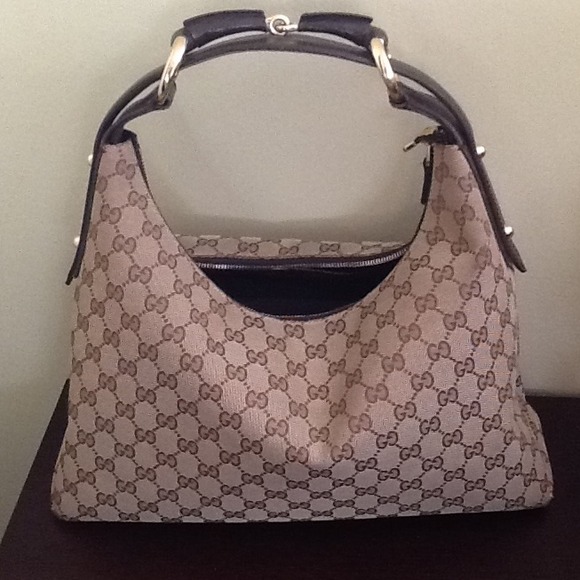Final reduction !!Authentic gucci handbag.