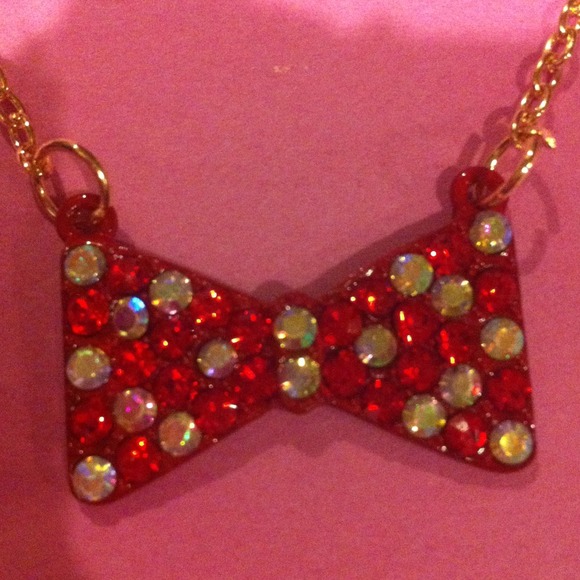Red multitoned necklace w/ crystal studs - Picture 3 of 4