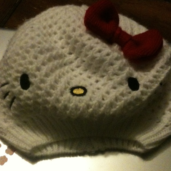 Hello kitty hat