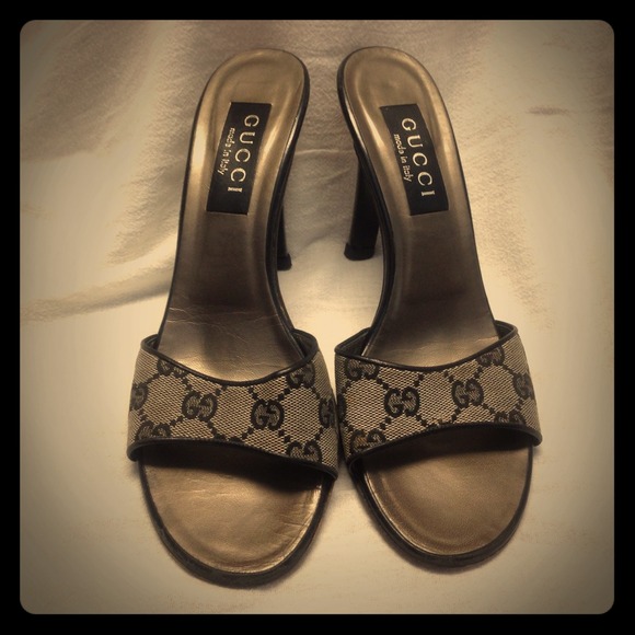 ❗SALE❗Authentic GUCCI GG Monogram Slides