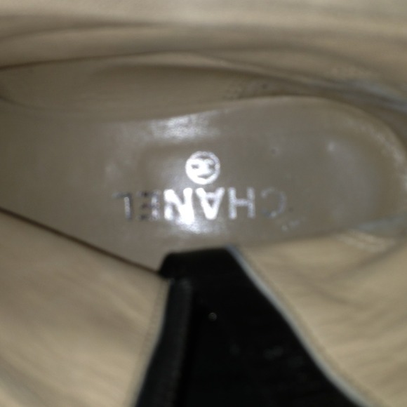 Authentic Chanel leather boots - Picture 4 of 4