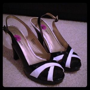 Never Worn Black and White Madden Girl Slingbacks