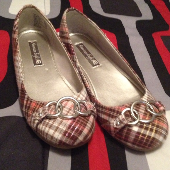 👉REDUCED👈 American Eagle flats