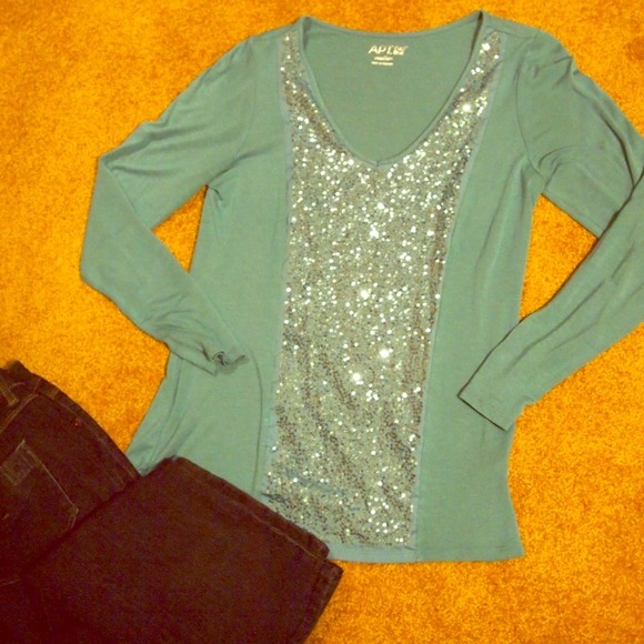 Apt 9 top, size M