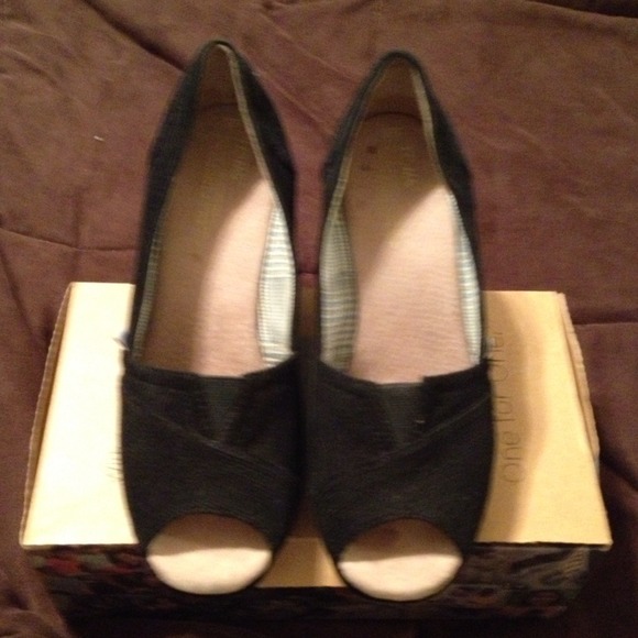 Black corduroy TOMS wedges