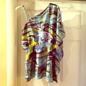 Sexy blouse w/ 1 sleeve