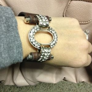 Cute bracelet! Never worn...didn't fit me.