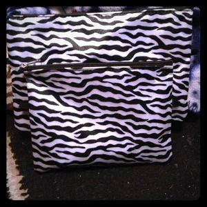 Cosmetic bag