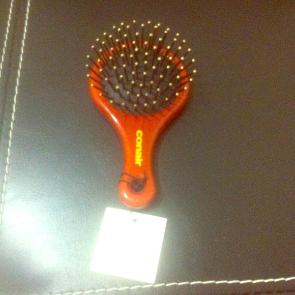 Traded- wood mini brush with mirror