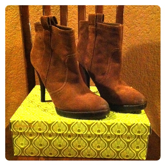 BCBG Short Boots!