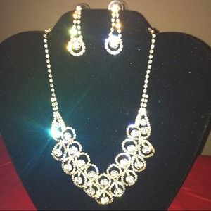 Gold and silver crystal earring/necklace set