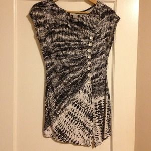 Joseph Ribkoff Tunic black and white.