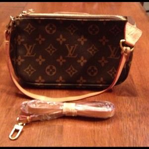 Small Louis Vuitton Purse