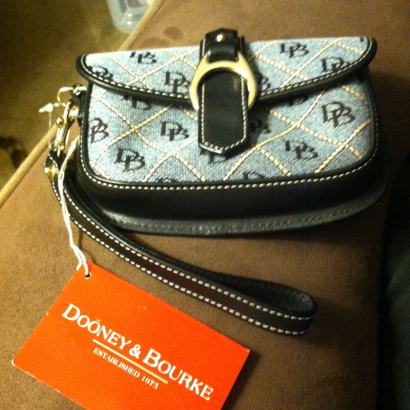 Dooney & Bourke Wristlet