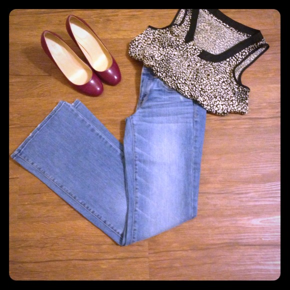 Brand new American Eagle original boot cut jeans!
