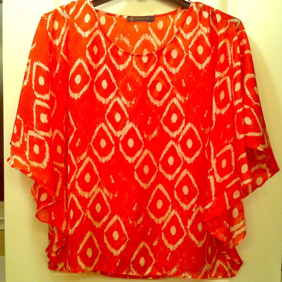 SOLD IN BUNDLE!! Outback Red Orange Top