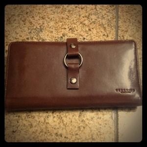 SOLD Kenneth Cole REACTION wallet