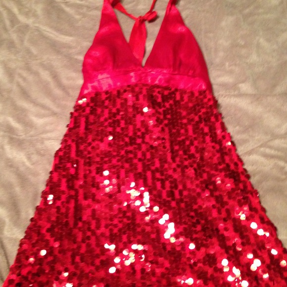 Dress - Picture 2 of 3