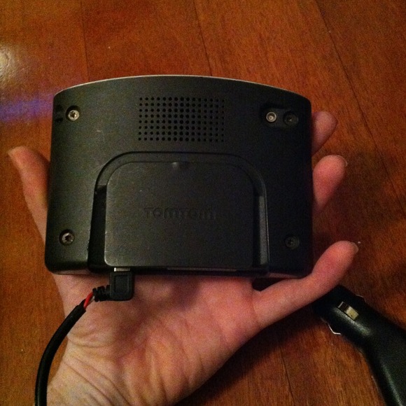 Tom Tom navigation - Picture 3 of 3