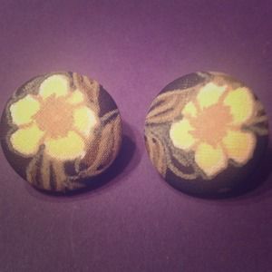 Handmade! Button Earrings!!