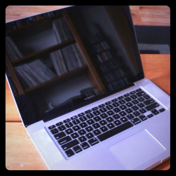 2011 MacBook Pro 15.4 inch- price negotiable