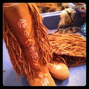 Fringe boots