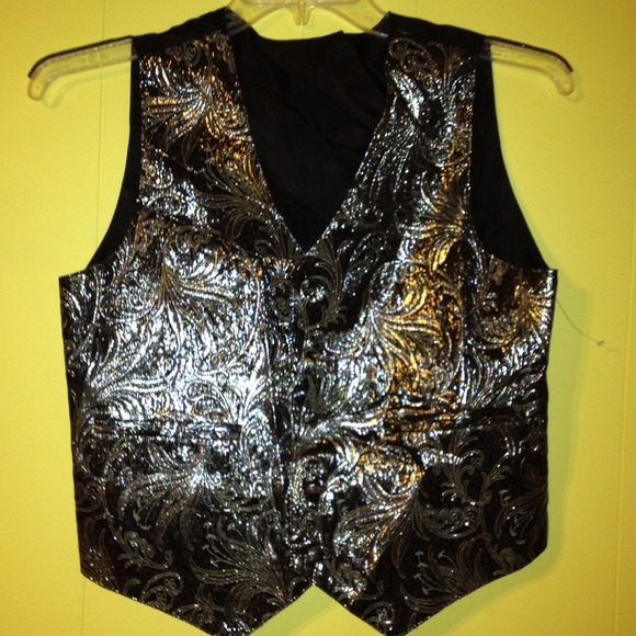 Great vest!!  Mardi Gras right around the corner!! - Picture 1 of 2