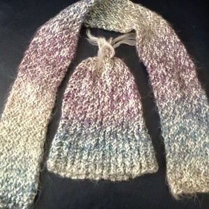 Hat and scarf set