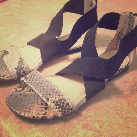 Cute EXPRESS Sandals!