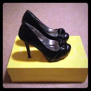 Black closed toe pumps